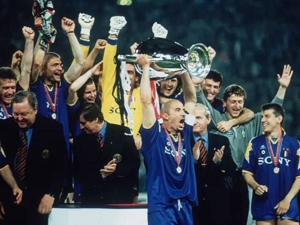 Câu lạc bộ Juventus vô địch C1 mấy lần trong lịch sử?