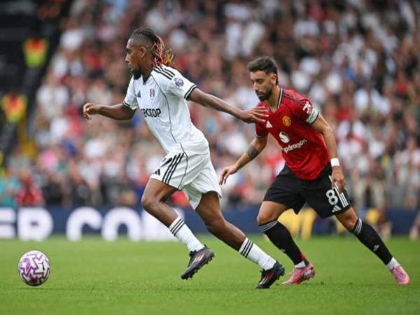 Bóng đá Anh: Cầu thủ Alex Iwobi chỉ ra tử huyệt của Man United
