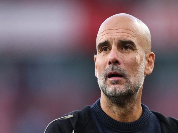 Tin Man City: Pep Guardiola trả giá đắt tại Emirates
