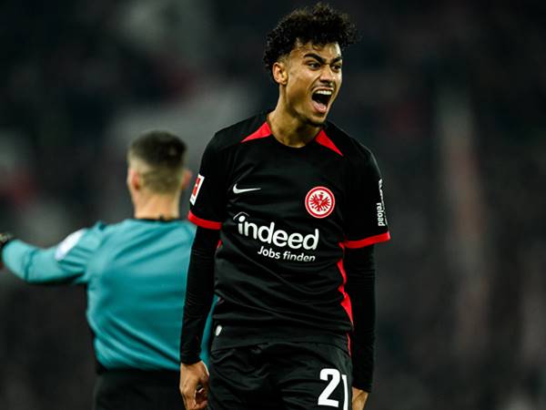 Tin Real Madrid 15/10: Nathaniel Brown khiến Real Madrid săn đón