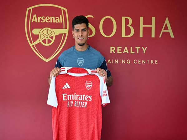 Chuyển nhượng Arsenal: Trung vệ Piero Hincapie sẽ ở lại CLB