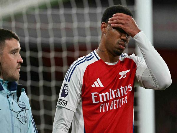Vì sao hậu vệ Arsenal được nhiều người yêu thích?