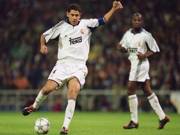 Hậu vệ Real Fernando Hierro