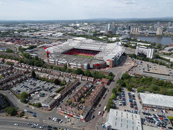 Sức chứa và thiết kế của SVĐ Old Trafford